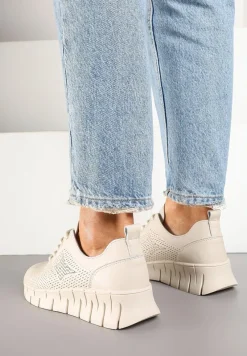 Beżowe Sneakersy ze Skóry Naturalnej ze Skórzaną Wkładką i Perforacją Nolzedis