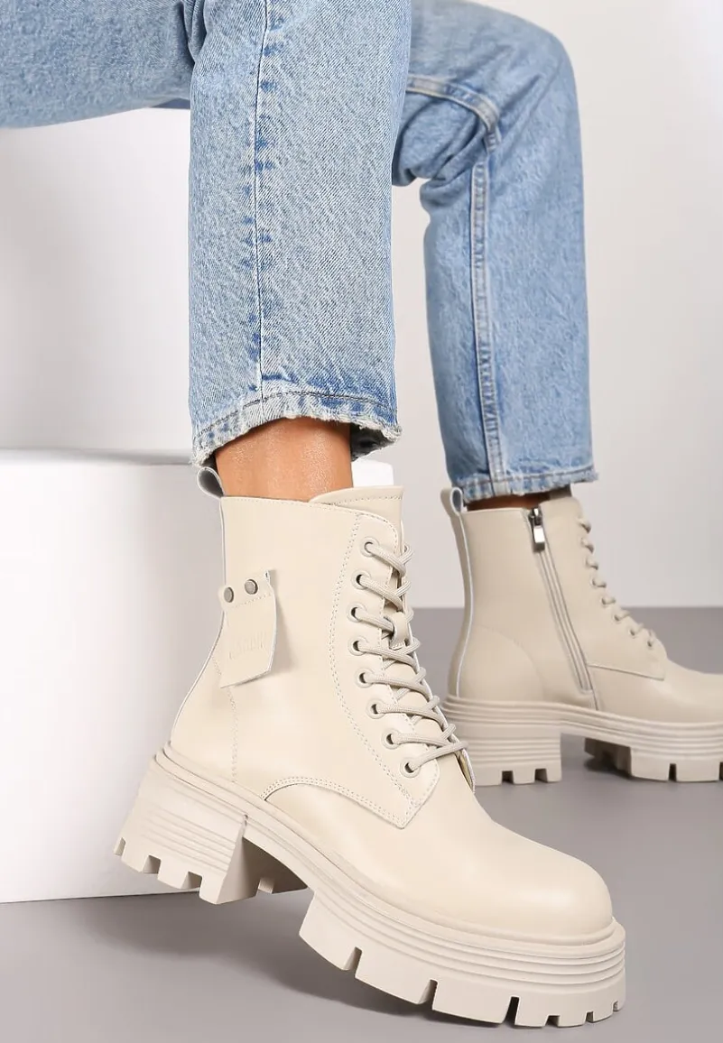 Beżowe Sznurowane Botki Workery ze Skóry Naturalnej na Płaskiej Podeszwie z Aplikacją Cresa