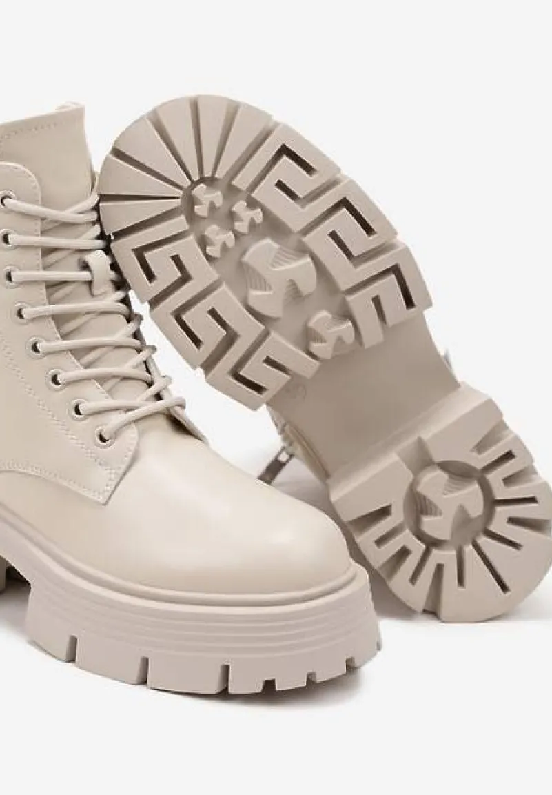 Beżowe Sznurowane Botki Workery ze Skóry Naturalnej na Płaskiej Podeszwie z Aplikacją Cresa