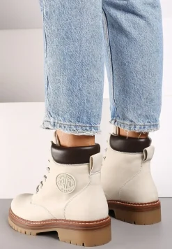 Beżowe Sznurowane Traperki z Nubuku o Klasycznym Fasonie Tirilaine