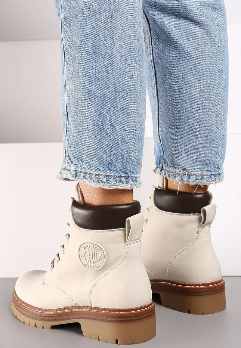 Beżowe Sznurowane Traperki z Nubuku o Klasycznym Fasonie Tirilaine