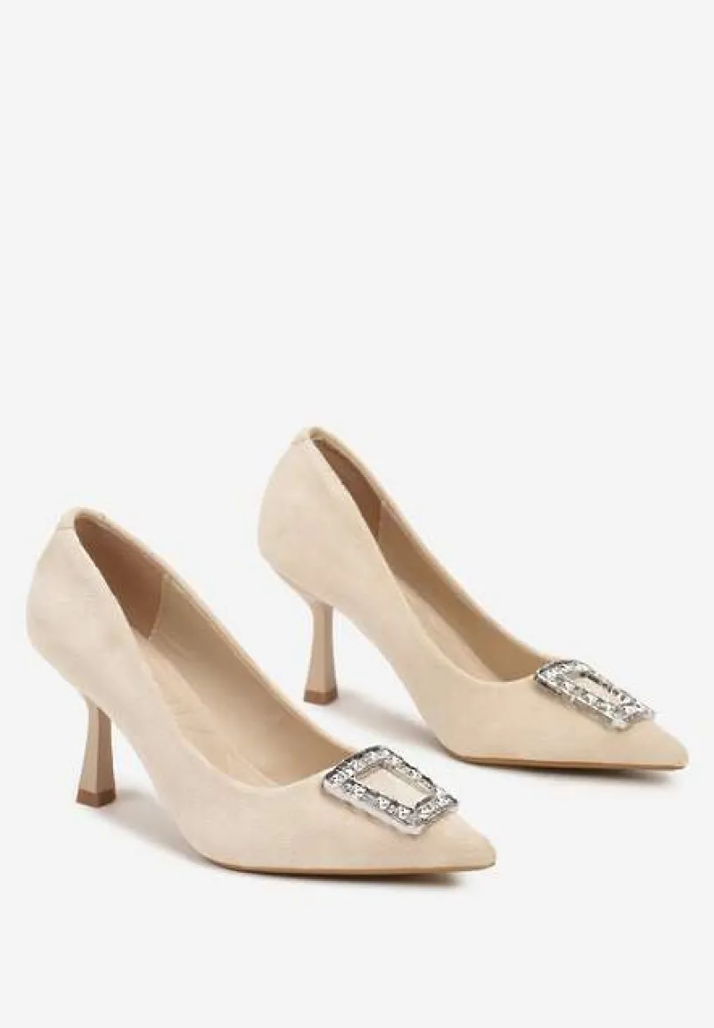 Beżowe Szpilki Ozdobione Klamrą z Cyrkoniami Lalabria