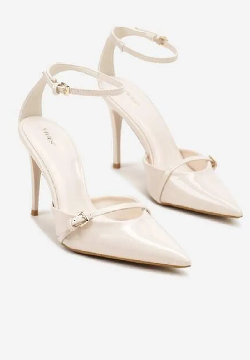 Beżowe Szpilki Vices z Lakierowanym Połyskiem i Ozdobną Sprzączką Tilonea