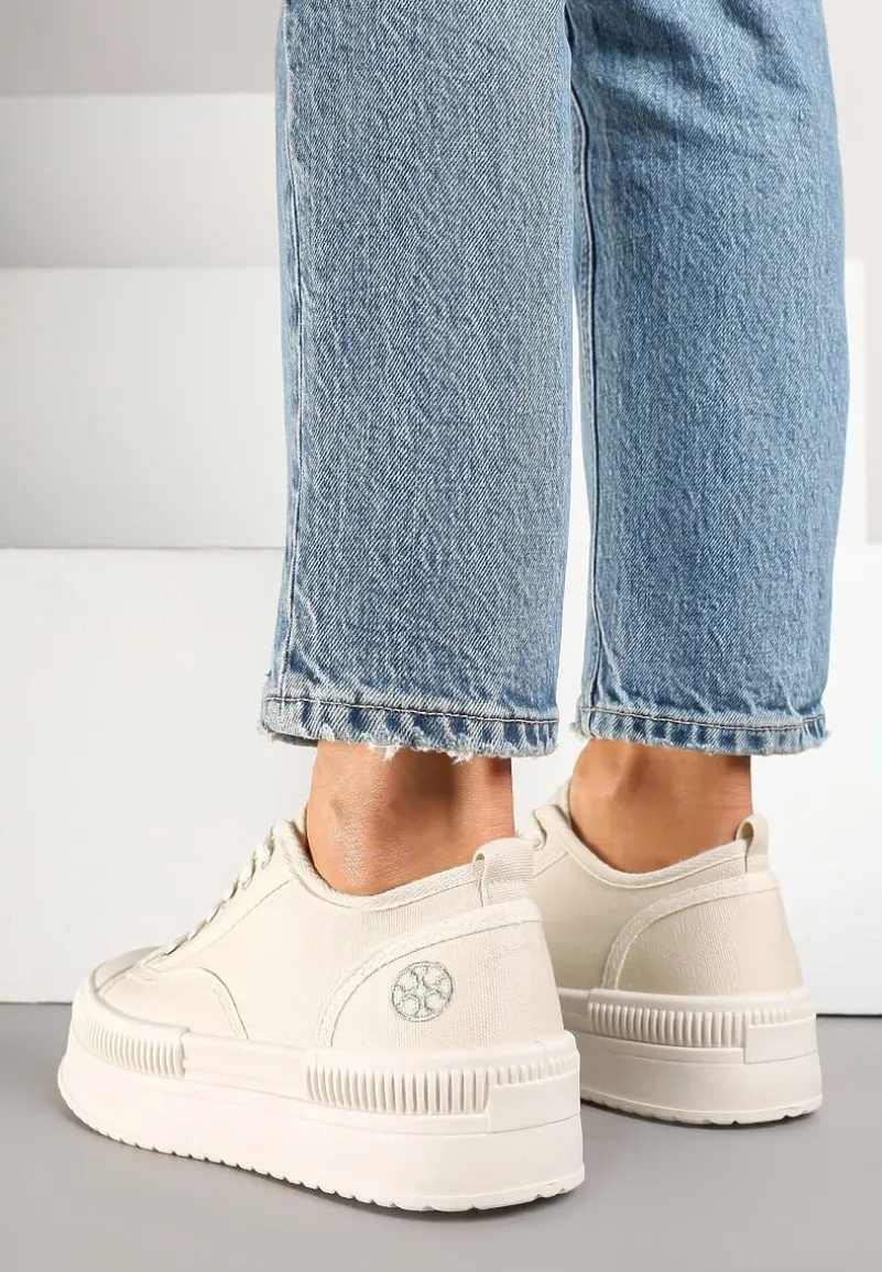 Beżowe Trampki na Platformie z Metaliczną Ozdobą Afleeria