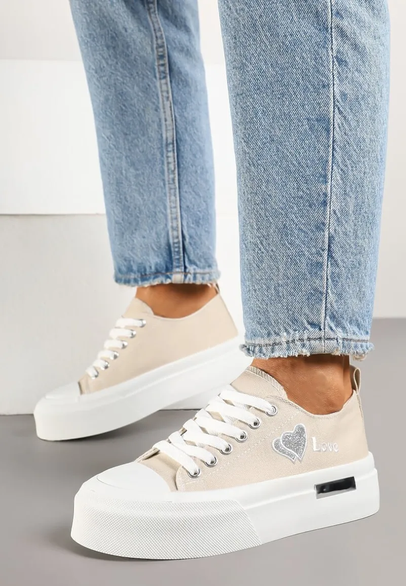 Beżowe Trampki na Platformie z Ozdobnym Napisem i Sercem Laviere
