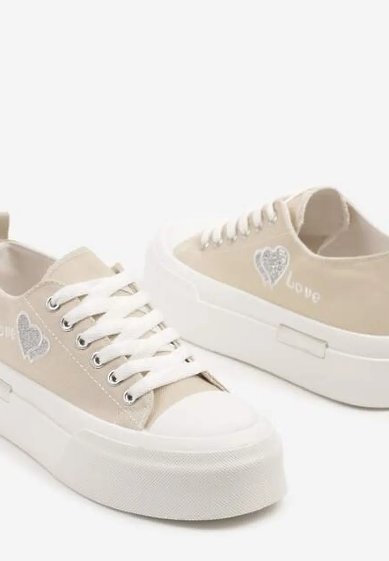 Beżowe Trampki na Platformie z Ozdobnym Napisem i Sercem Laviere