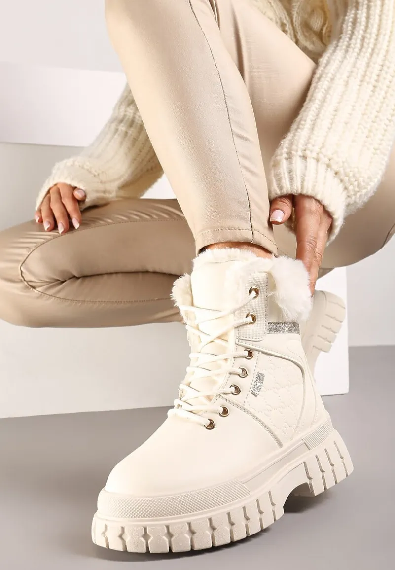 Beżowe Traperki na Tłoczonej Podeszwie z Brokatowymi Wstawkami i Futrem Tomina