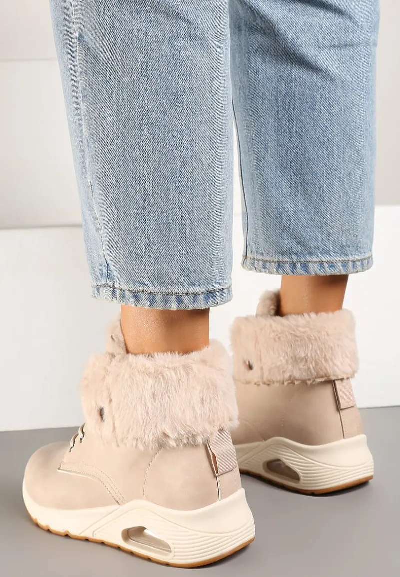 Beżowe Trapery ze Sznurowaną Cholewką z Futrem Zdobione Wstawką przy Podeszwie Nelothiel