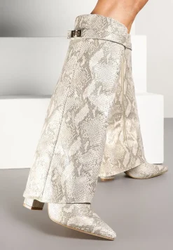 Beżowe Wężowe Kozaki na Słupku z Cholewką Imitującą Nogawkę Ceniffia