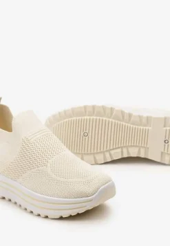 Beżowe Wsuwane Buty Sportowe z Miękką Cholewką na Niskiej Platformie Dionema