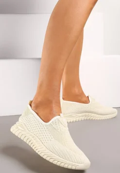 Beżowe Wsuwane Buty Sportowe przed Kostkę z Materiałową Cholewką Dasrica