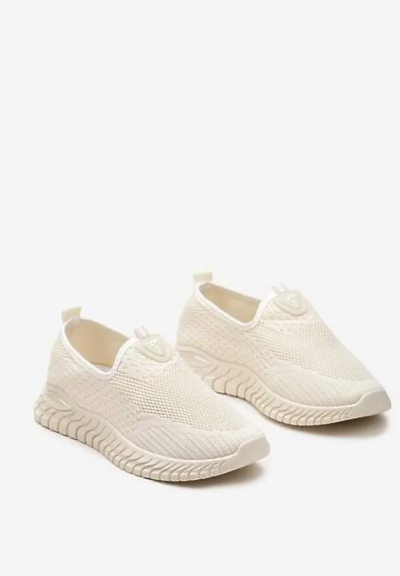 Beżowe Wsuwane Buty Sportowe przed Kostkę z Materiałową Cholewką Dasrica