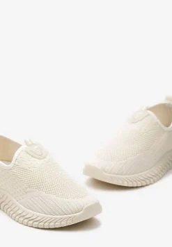 Beżowe Wsuwane Buty Sportowe przed Kostkę z Materiałową Cholewką Dasrica