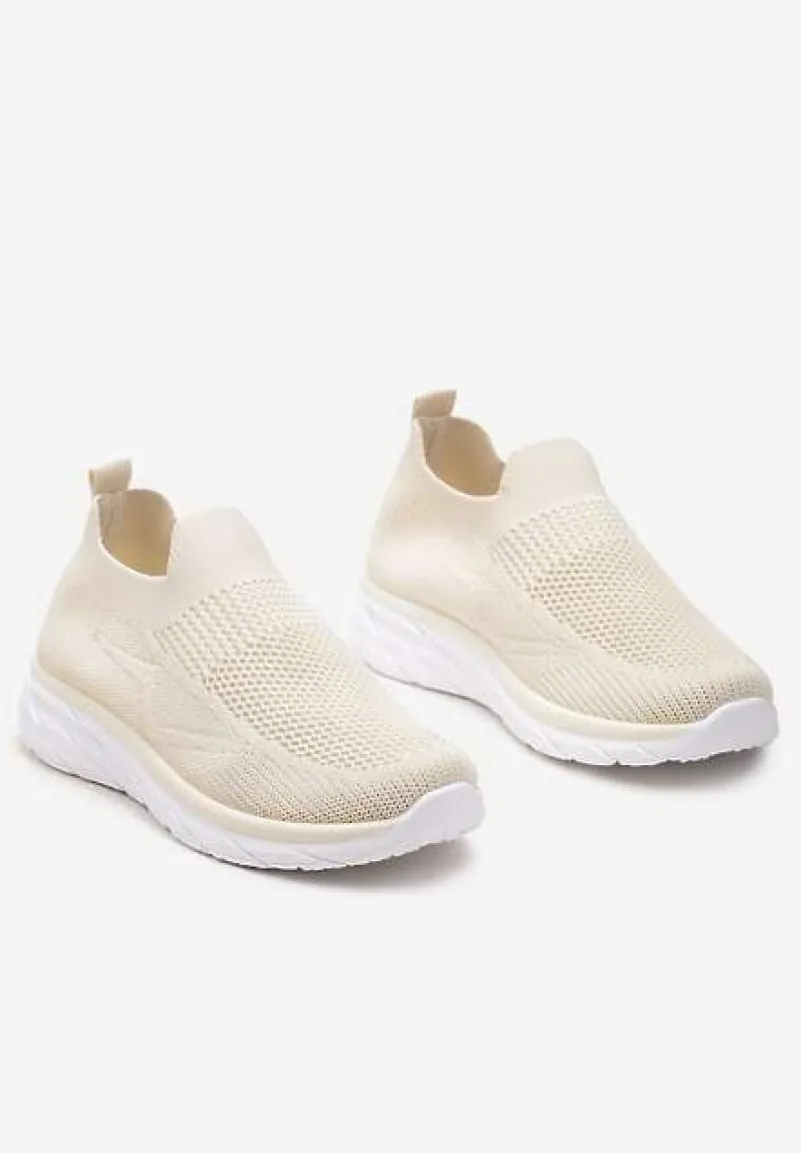 Beżowe Wsuwane Buty Sportowe z Elastyczną Cholewką Ifrana