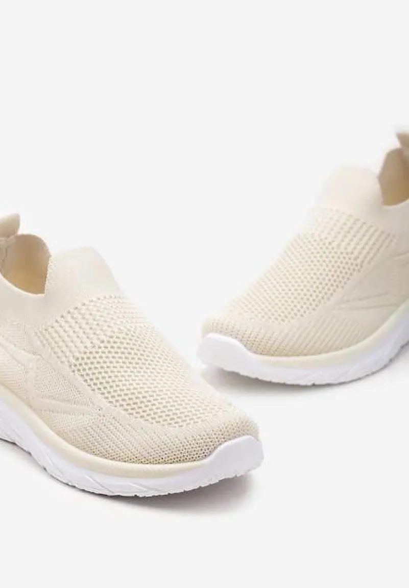 Beżowe Wsuwane Buty Sportowe z Elastyczną Cholewką Ifrana