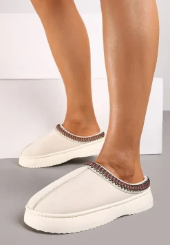 Beżowo-Białe Kapcie na Platformie Ozdobione Delikatnym Haftem Rerisya