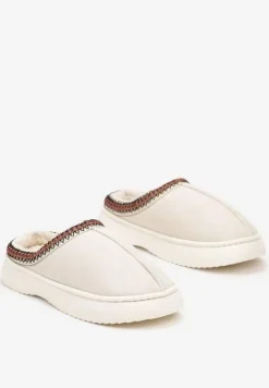 Beżowo-Białe Kapcie na Platformie Ozdobione Delikatnym Haftem Rerisya