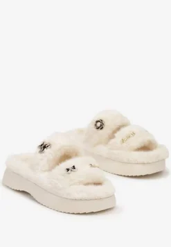 Beżowo-Białe Kapcie z Futerkiem na Grubej Podeszwie Ozdobione Aplikacjami 3D Riamaya