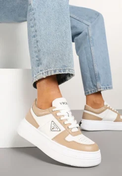 Beżowo-Białe Sneakersy Vices na Platformie z Perforacją i Geometryczną Aplikacją Vilvesia