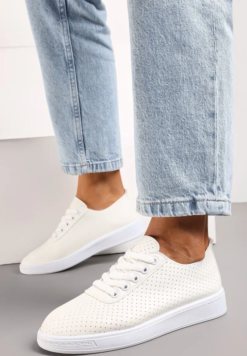 Beżowo-Białe Sznurowane Tenisówki z Ozdobną Taśmą na Tyle i Perforacją Kavinna