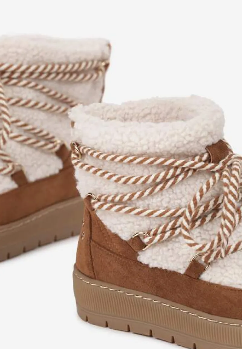 Beżowo-Brązowe Futrzane Śniegowce o Fakturze Typu Baranek z Ozdobnym Sznurowaniem Firedi