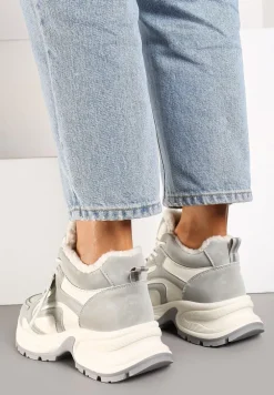 Beżowo-Szare Sznurowane Sneakersy na Platformie Ozdobione Napisem i Futerkiem Siorra