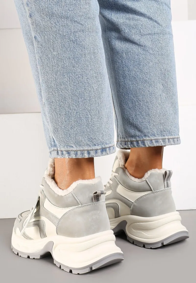 Beżowo-Szare Sznurowane Sneakersy na Platformie Ozdobione Napisem i Futerkiem Siorra