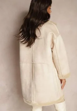 Beżowy Futerkowy Płaszcz Dwurzędowy z Kieszeniami i Szerokim Kołnierzem Sartelia