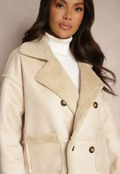 Beżowy Futerkowy Płaszcz Dwurzędowy z Kieszeniami i Szerokim Kołnierzem Sartelia