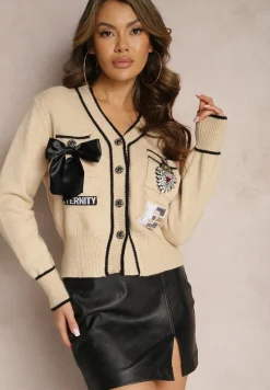 Beżowy Kardigan z Wiskozy Zapinany na Guziki z Naszywkami i Cekinami Velafia