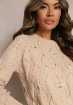 Beżowy Klasyczny Sweter z Długim Rękawem i Wyhaftowanymi Kwiatami Hadriela