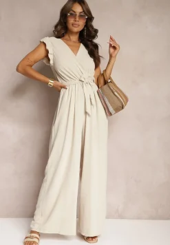 Beżowy Koktajlowy Kombinezon Wiązany Paskiem Wykończony Falbankami przy Ramionach Vimaseni