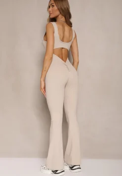 Beżowy Kombinezon Taliowany z Wycięciem na Plecach i Usztywnianymi Miseczkami Senimi