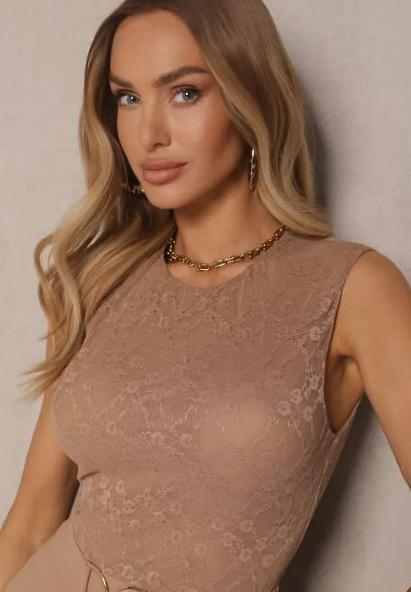 Beżowy Kombinezon z Prostymi Nogawkami z Metalową Ozdobą w Talii Lannrive