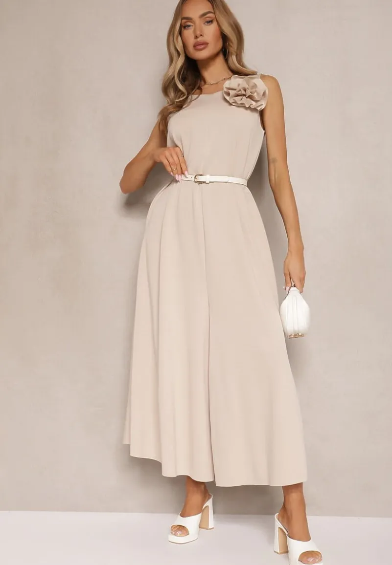 Beżowy Kombinezon z Wiskozą Ozdobiona Kwiatem Broszką 3D Solio