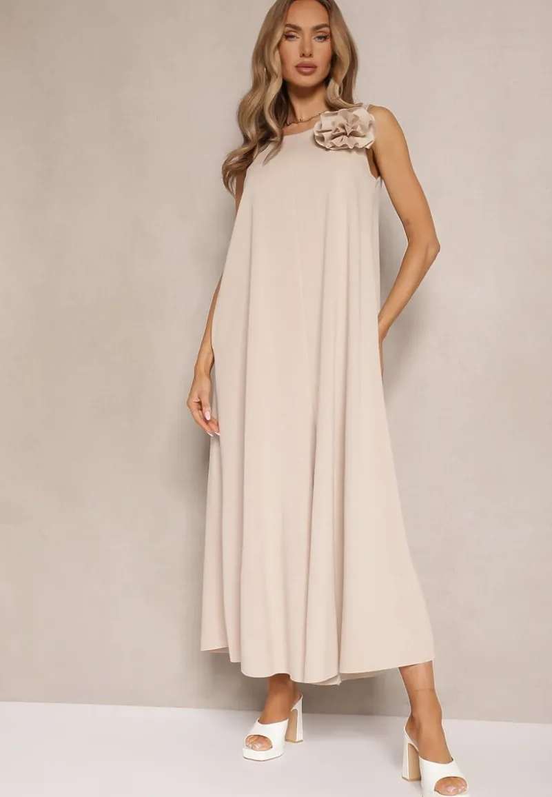 Beżowy Kombinezon z Wiskozą Ozdobiona Kwiatem Broszką 3D Solio