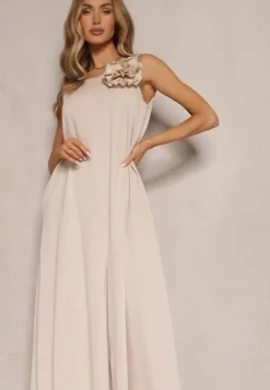 Beżowy Kombinezon z Wiskozą Ozdobiona Kwiatem Broszką 3D Solio