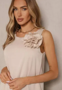 Beżowy Kombinezon z Wiskozą Ozdobiona Kwiatem Broszką 3D Solio