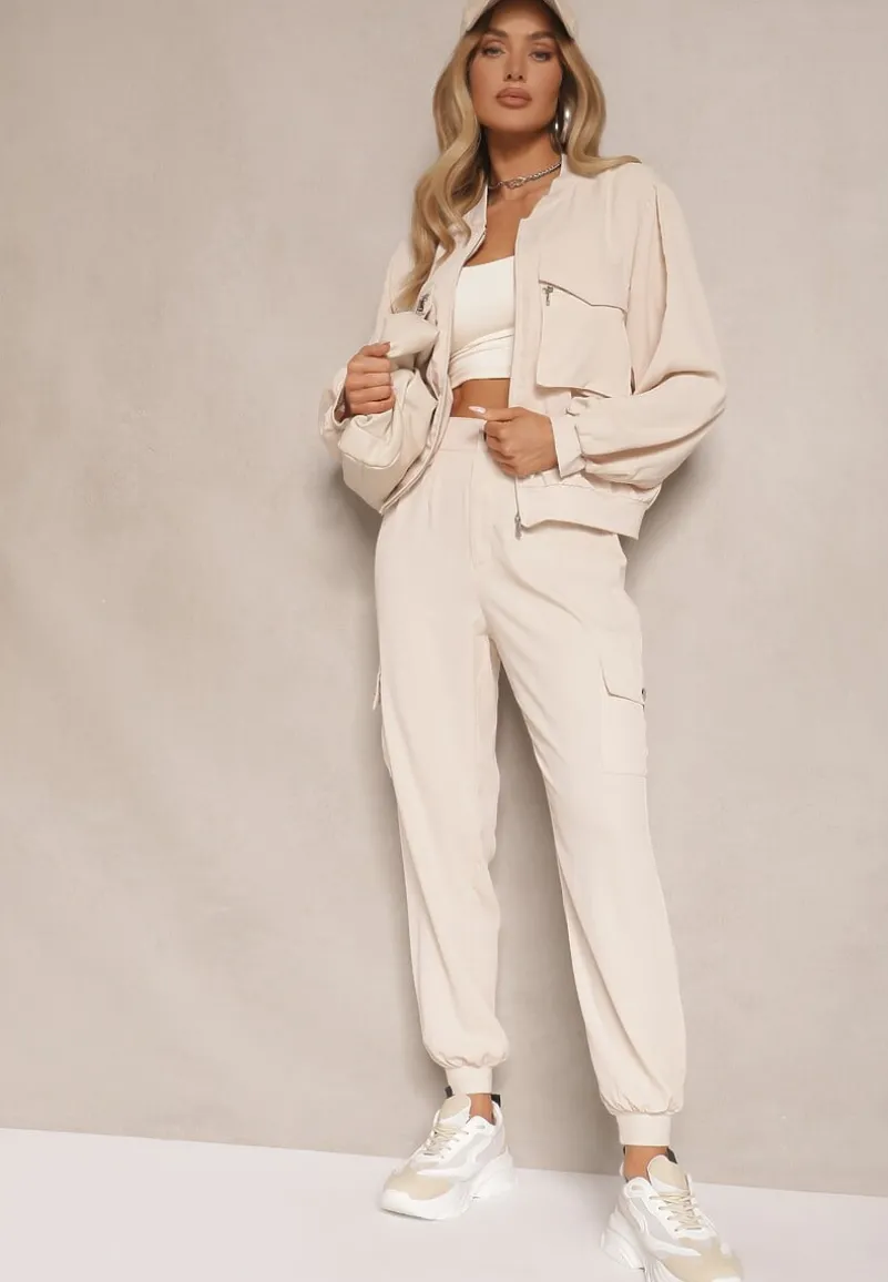 Beżowy Komplet Dresowy Cargo Spodnie i Bluza Zdobiona Imitacją Kieszeni Nolhira