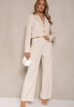 Beżowy Komplet o Garniturowym Kroju ze Spodniami i Marynarką z Broszką Ravkio
