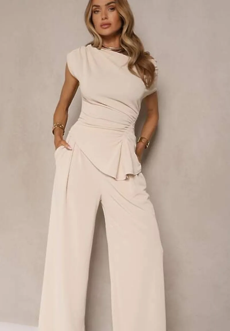 Beżowy Komplet Spodnie o Szerokim Kroju i Asymetryczna Bluzka z Marszczeniem Nitara