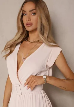 Beżowy Kopertowy Kombinezon Wide Leg Zdobiony Plisami i Paskiem z Klamrą Salirella