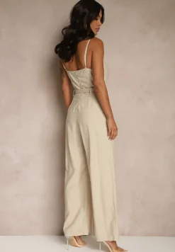 Beżowy Kopertowy Kombinezon z Wiskozy na Ramiączkach z Paskiem z Klamrą Modivla