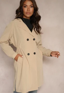 Beżowy Płaszcz Dwurzędowy z Dodatkiem Bawełny Wykończony Paskiem i Rękawami z Regulacją Mevessa