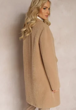 Beżowy Płaszcz z Puchatej Dzianiny na Napy Erisse