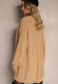 Beżowy Sweter o Długim Fasonie z Dekoltem V i Ozdobnym Splotem Jovima