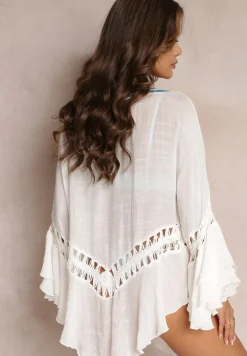 Biała Asymetryczna Narzutka z Ażurowymi Wstawkami i Falbankami Hirisa