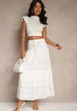 Biała Bawełniana Spódnica o Rozkloszowanym Kroju Zdobiona Haftem Koladea