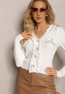 Biała Bluzka Kardigan z Fakturowanej Dzianiny z Falbankami i Guzikami Balioppa