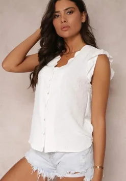 Biała Bluzka Top z Ozdobnym Dekoltem i Falbankami przy Ramionach Briara